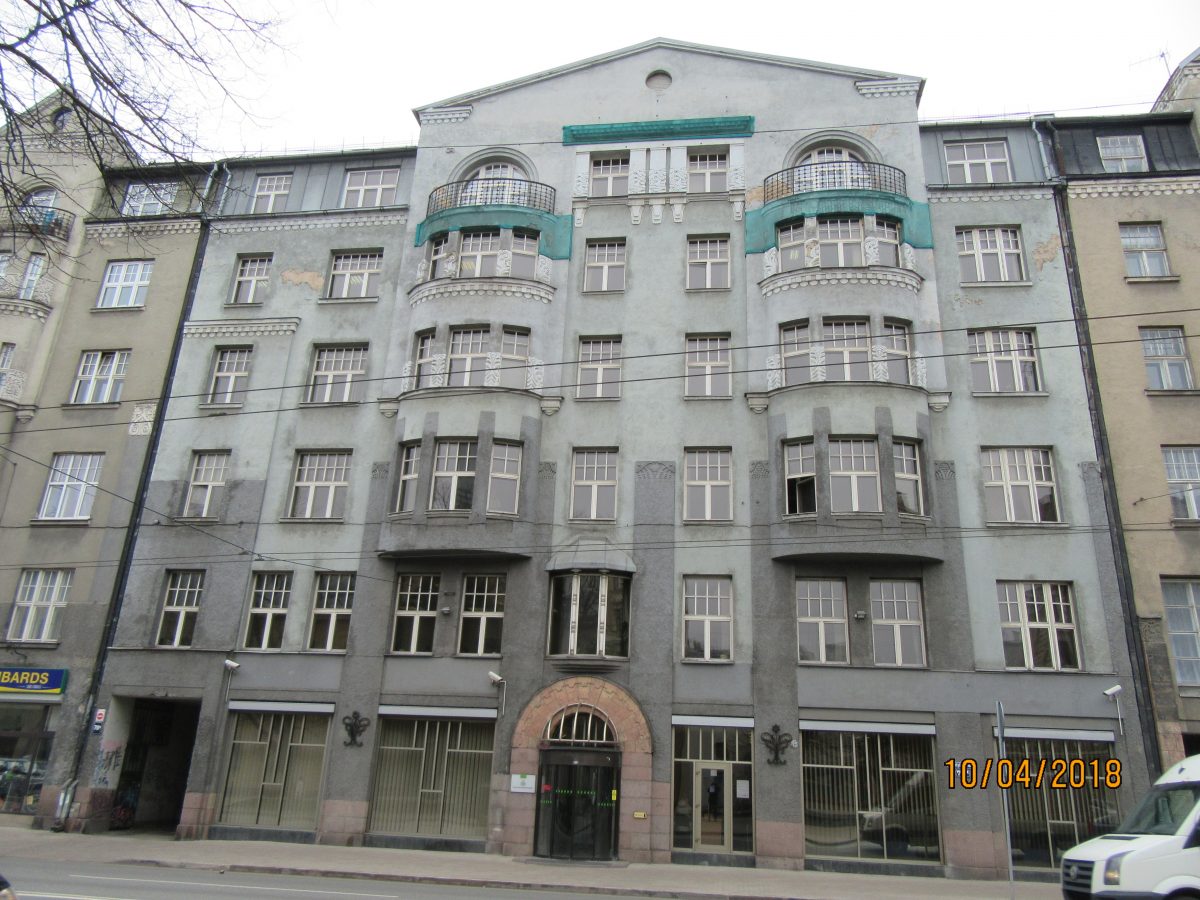 Lāčplēša 70A