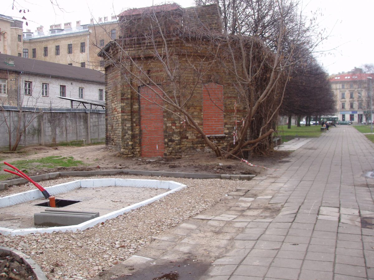 Akadēmijas laukumā