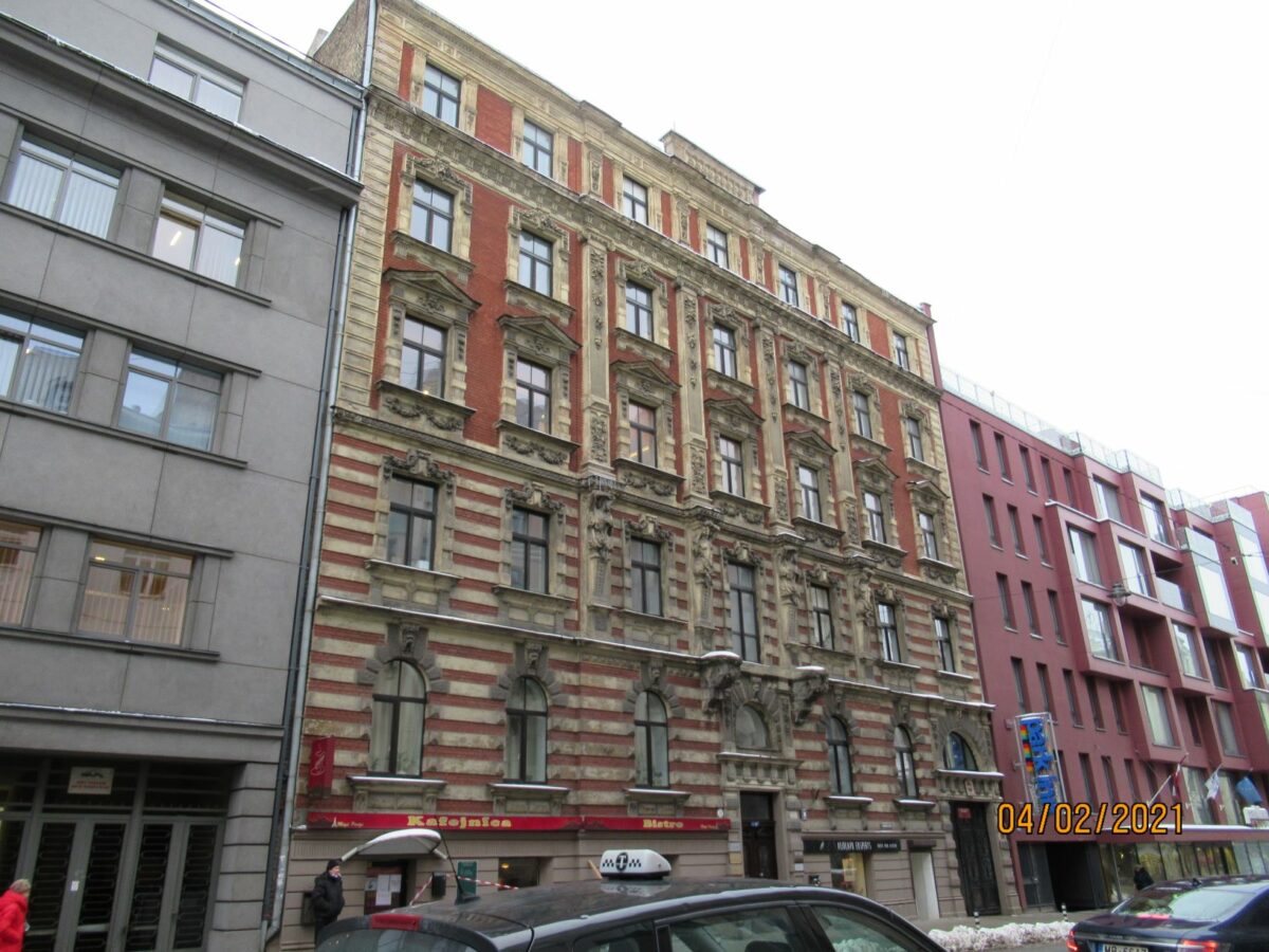 Lāčplēša 36