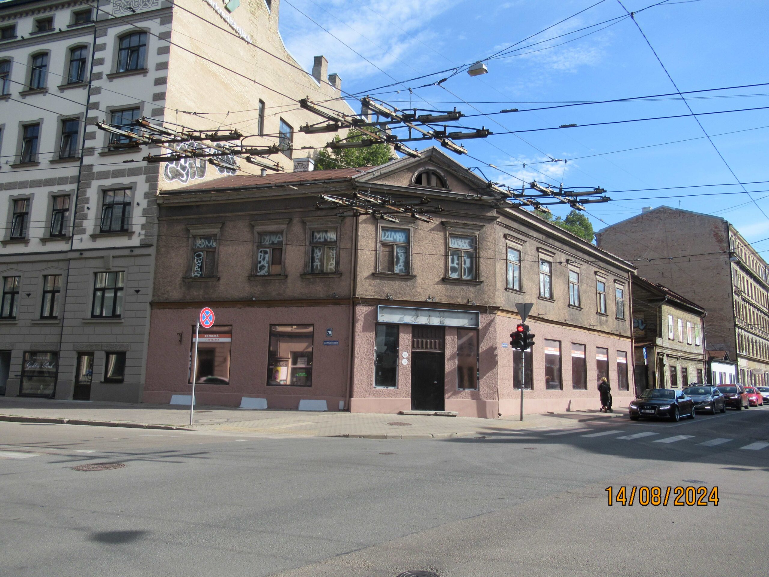 Avotu 27