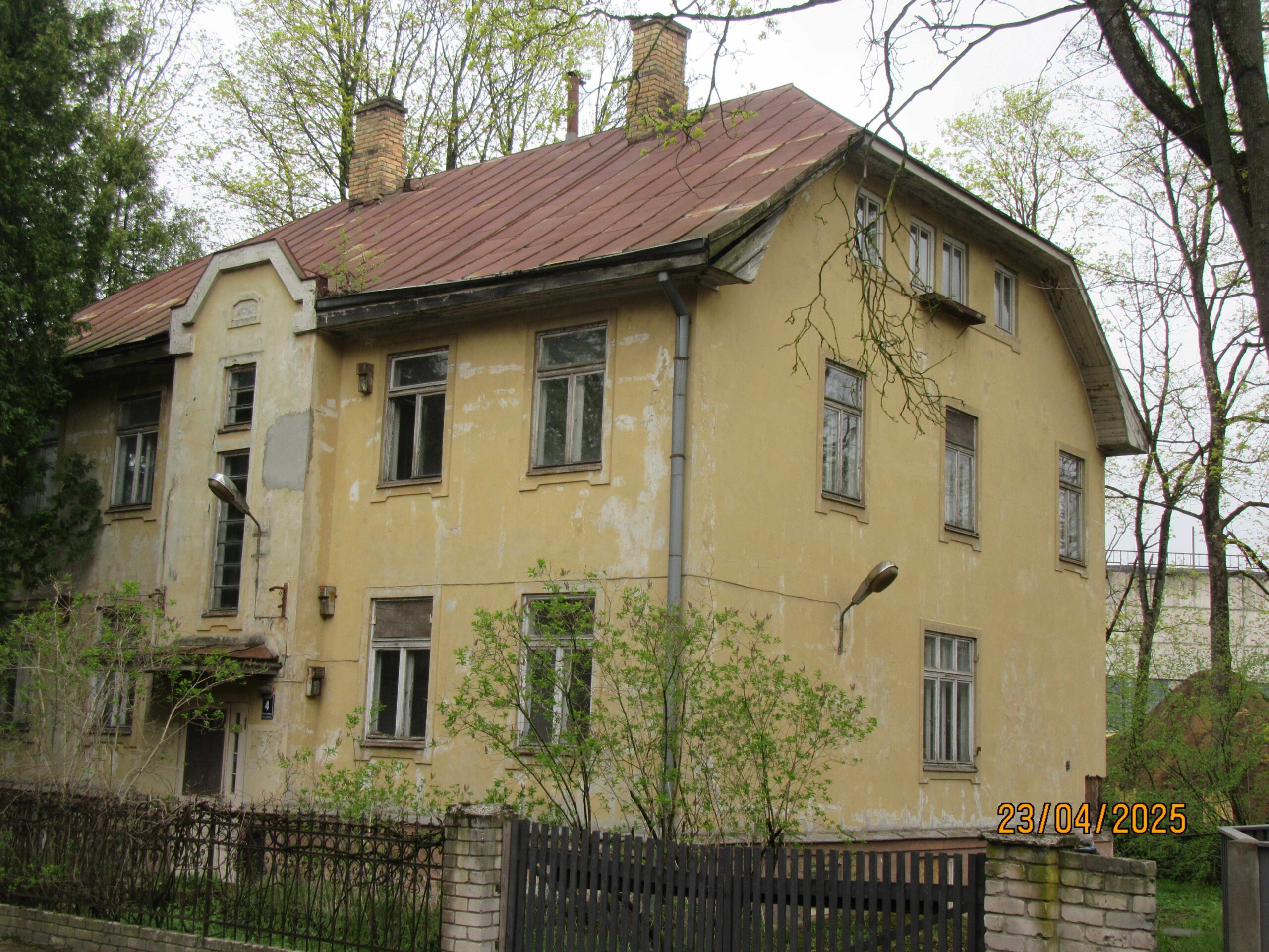 Dārza 4